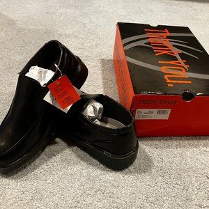 Deer Stags Boys Size 5.5 WIDE WIDTH school uniform shoe